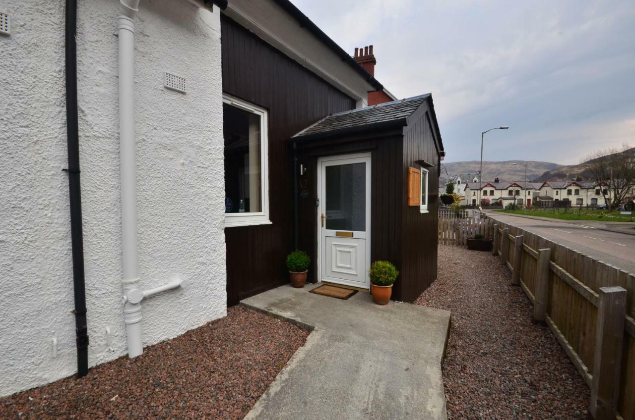 Leven And Linnhe Apartments, West Highland Way Holidays Kinlochleven Bagian luar foto