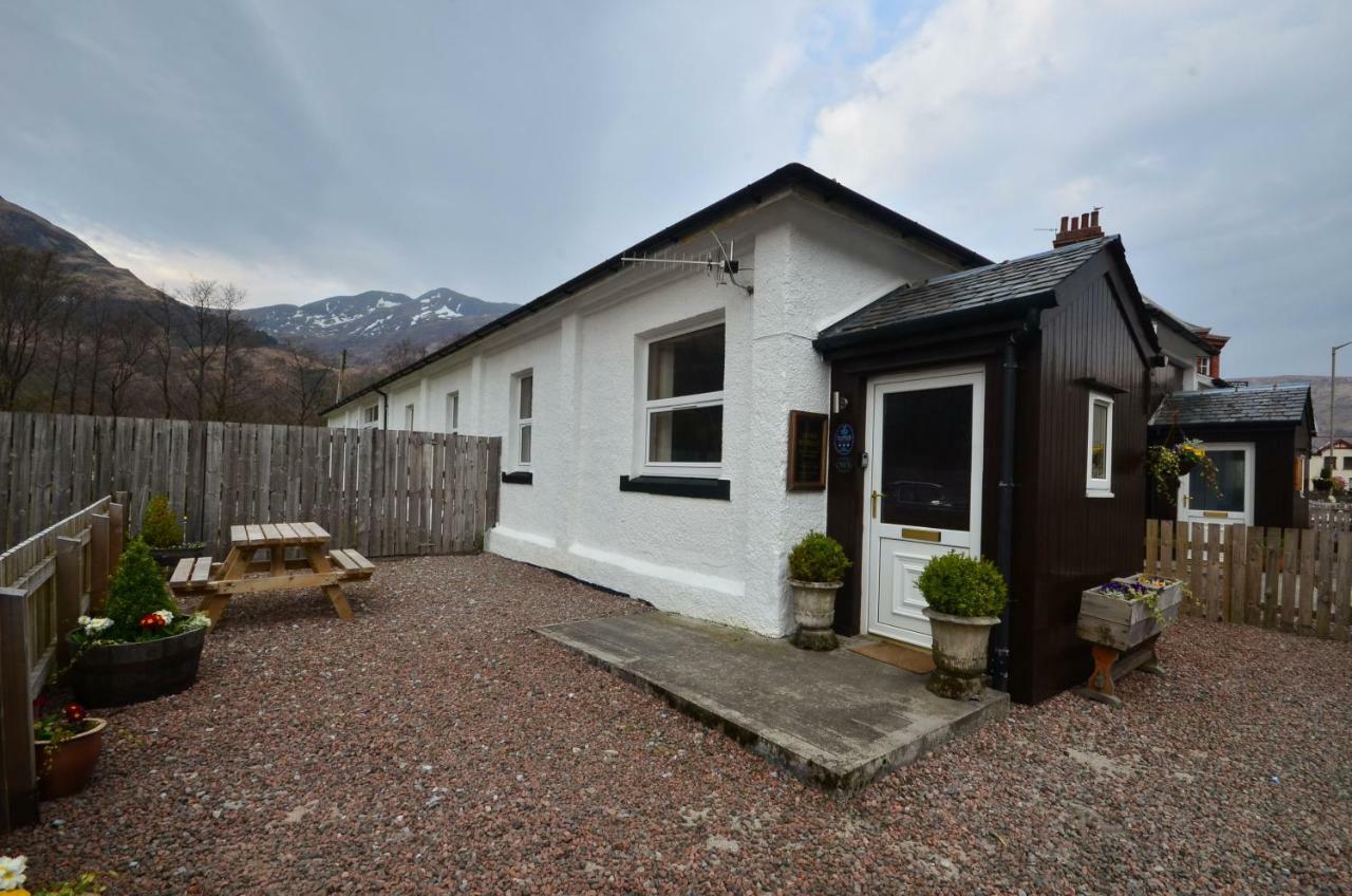 Leven And Linnhe Apartments, West Highland Way Holidays Kinlochleven Bagian luar foto