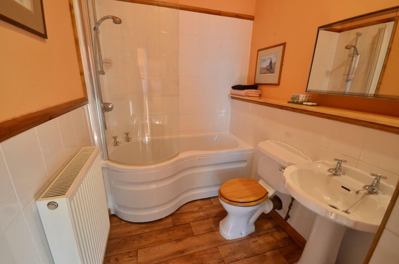 Leven And Linnhe Apartments, West Highland Way Holidays Kinlochleven Bagian luar foto