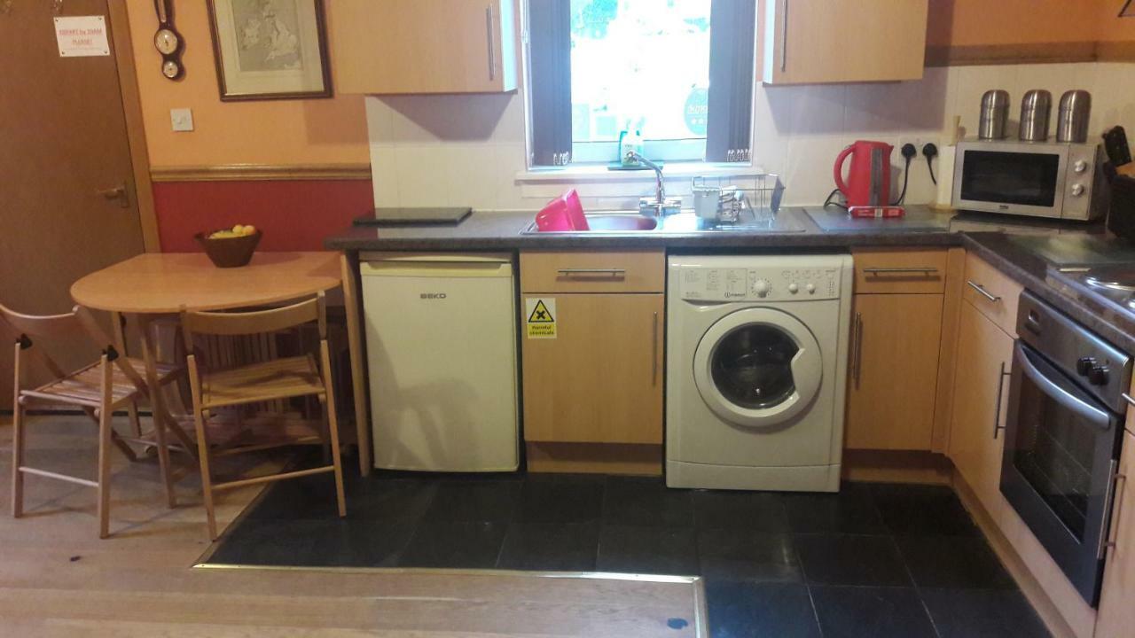 Leven And Linnhe Apartments, West Highland Way Holidays Kinlochleven Bagian luar foto